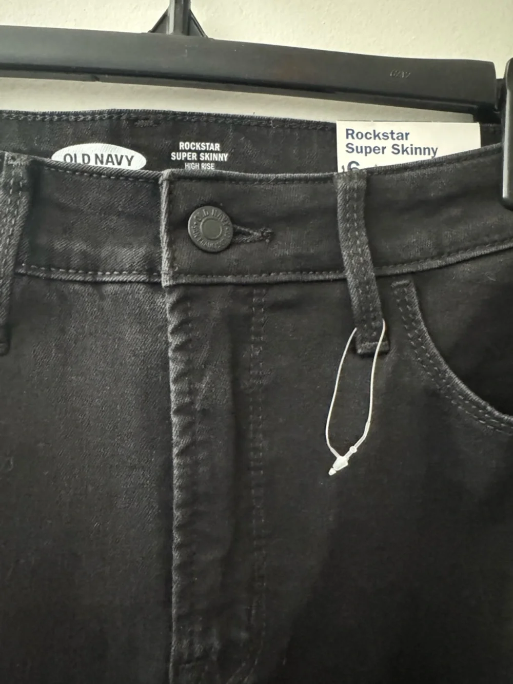 Old Navy Black Rockstar Super Skinny Jeans - Picture 4 of 10